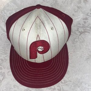 Philadelphia Phillies Mens New Era Hat.